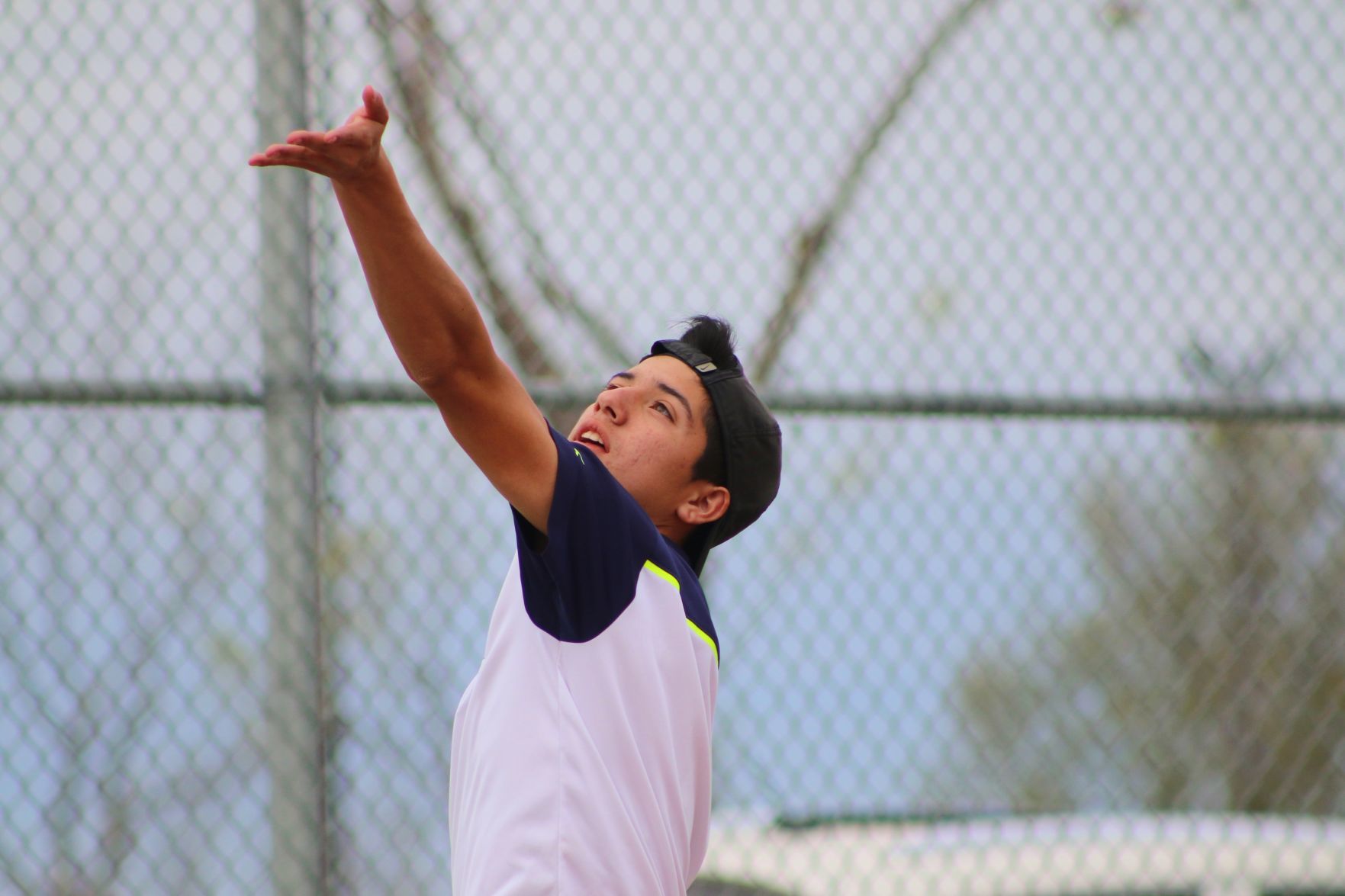 Diaz, Roa lead against Lindsay